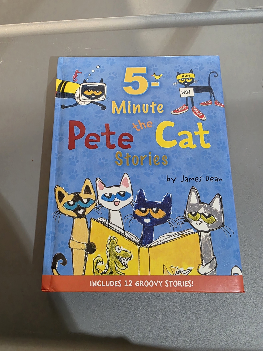 5-Minute Pete the Cat Stories - Blue Kids Hardcover Book